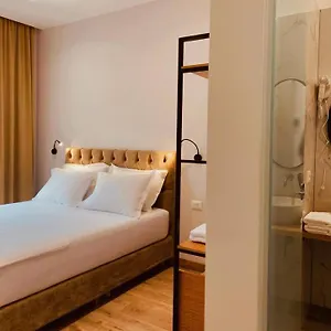 Merly Hotel Përmet